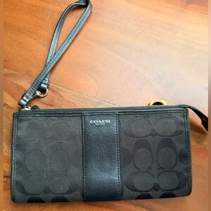 Coach Y2K 2000s black monogram wristlet handbag clutch